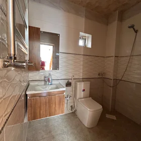 In nan 180.0 m² house with 4.0 rooms is for sale - Image 2