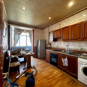 In Baku 100.0 m² apartment is for rent - Image 2