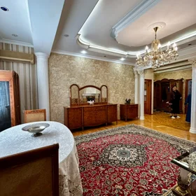 In Baku 100.0 m² apartment is for rent - Image 9