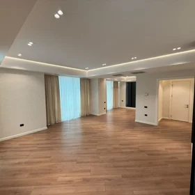 In Baku 148.0 m² apartment is for sale - Image 2