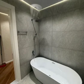 In Baku 148.0 m² apartment is for sale - Image 3