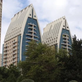 In Baku 148.0 m² apartment is for sale - Image 9