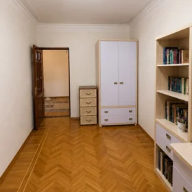 In Baku 135.0 m² apartment is for sale - Image 2