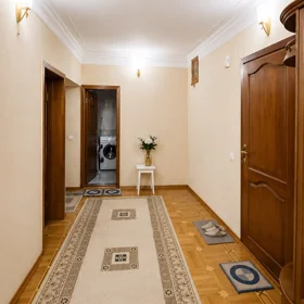 In Baku 135.0 m² apartment is for sale - Image 5