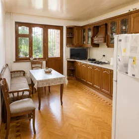In Baku 135.0 m² apartment is for sale - Image 6