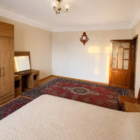 In Baku 135.0 m² apartment is for sale - Image 9