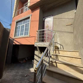 In Khirdalan 190.0 m² house with 5.0 rooms is for sale - Image 3