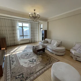 In Baku 95.0 m² apartment is for rent - Image 8