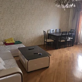 In Baku 135.0 m² apartment is for sale - Image 3