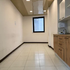 In Baku 250.0 m² office is for rent - Image 2