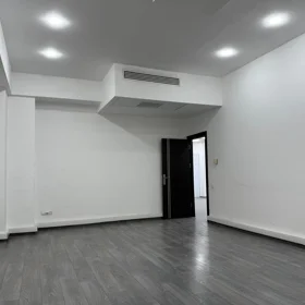 In Baku 250.0 m² office is for rent - Image 10