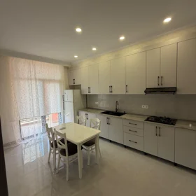 In Baku 87.0 m² apartment is for rent - Image 5