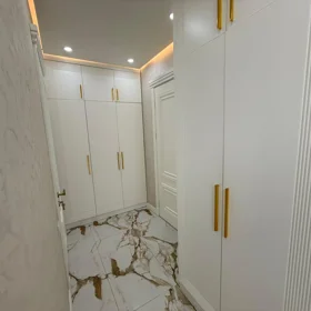 In Baku 210.0 m² apartment is for rent - Image 10