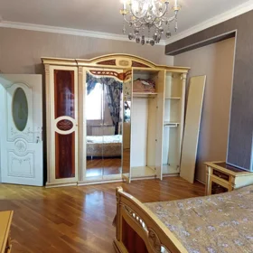 In Baku 90.0 m² apartment is for rent - Image 5
