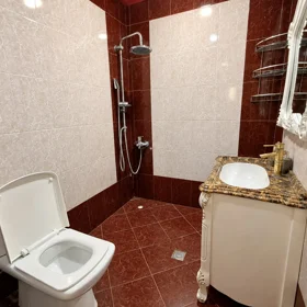 In Baku 87.0 m² apartment is for rent - Image 9