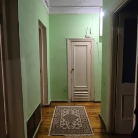 In Baku 90.0 m² apartment is for rent - Image 10