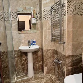 In Khirdalan 62.0 m² apartment is for rent - Image 5