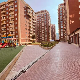 In Baku 350.0 m² apartment is for rent - Image 3