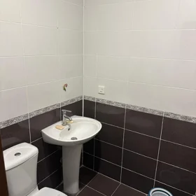 In Baku 96.0 m² apartment is for rent - Image 4