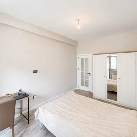 In Baku 130.0 m² apartment is for sale - Image 7