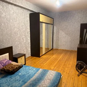 In Baku 90.0 m² apartment is for rent - Image 2