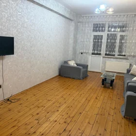 In Baku 90.0 m² apartment is for rent - Image 3