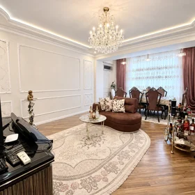 In Baku 160.0 m² apartment is for sale - Image 3