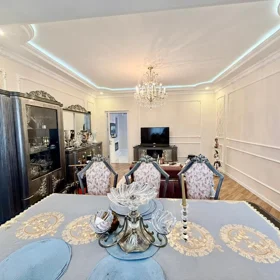 In Baku 160.0 m² apartment is for sale - Image 5