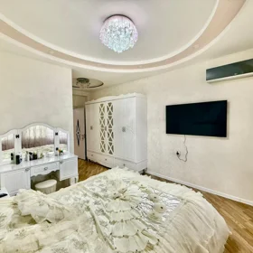 In Baku 160.0 m² apartment is for sale - Image 8