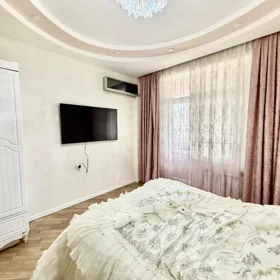 In Baku 160.0 m² apartment is for sale - Image 9
