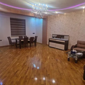 In Baku 110.0 m² apartment is for rent - Image 3