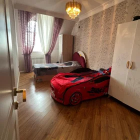 In Baku 118.0 m² apartment is for sale - Image 9