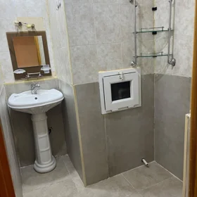 In Baku 65.0 m² apartment is for rent - Image 5
