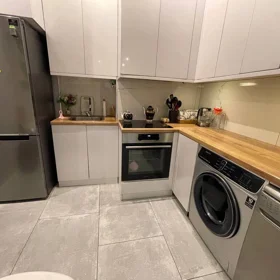 In Baku 100.0 m² apartment is for sale - Image 2