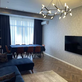 In Baku 100.0 m² apartment is for sale - Image 3
