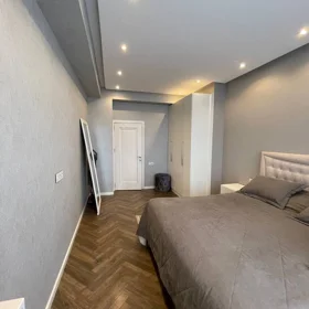 In Baku 100.0 m² apartment is for sale - Image 6