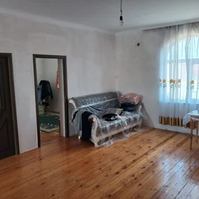 In Suraxanı rayonu 240.0 m² house with 6.0 rooms is for sale - Image 2