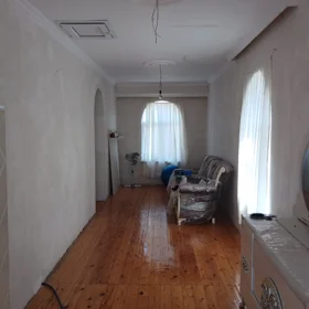 In Suraxanı rayonu 240.0 m² house with 6.0 rooms is for sale - Image 3
