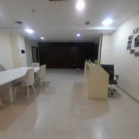 In Baku 200.0 m² commercial is for rent - Image 2