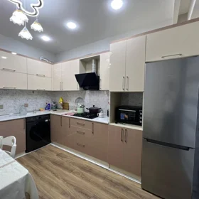 In Baku 60.0 m² apartment is for rent - Image 3