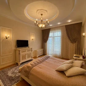 In Baku 170.0 m² apartment is for rent - Image 8