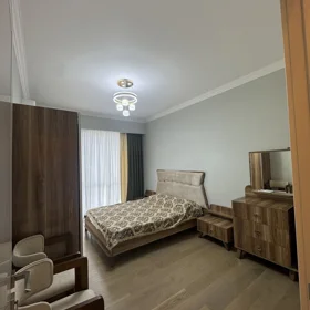 In Baku 70.0 m² apartment is for rent - Image 3