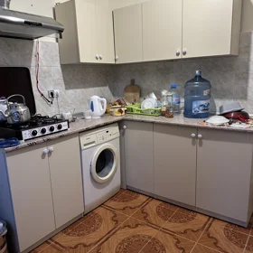 In Baku 115.0 m² apartment is for sale - Image 10