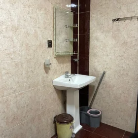 In Baku 80.0 m² apartment is for rent - Image 10