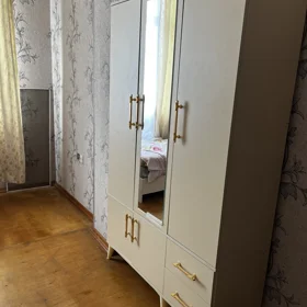 In Baku 90.0 m² apartment is for sale - Image 2