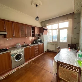 In Baku 90.0 m² apartment is for sale - Image 5
