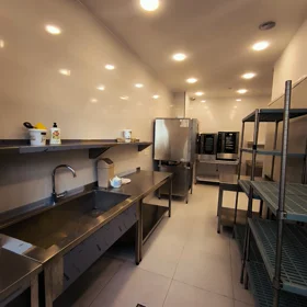 In Baku 200.0 m² commercial is for rent - Image 2