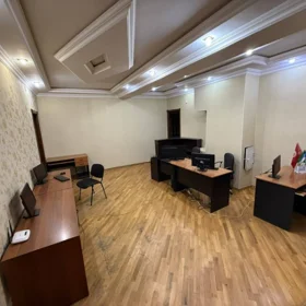 In Baku 140.0 m² apartment is for sale - Image 3