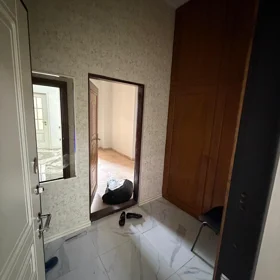 In Baku 155.0 m² apartment is for rent - Image 4