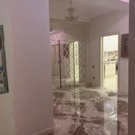 In Baku 155.0 m² apartment is for rent - Image 8